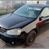 VOLKSWAGEN Golf V per ricambi