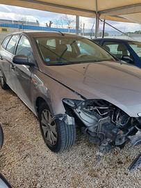 ford mondeo per ricambi auto completa motore perfe