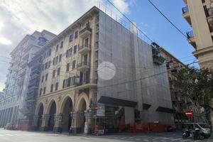 4 LOCALI A LA SPEZIA