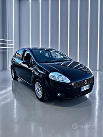 Fiat Grande Punto 5 porte 6 marce neopatentati