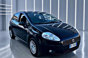 Fiat Grande Punto 5 porte 6 marce neopatentati