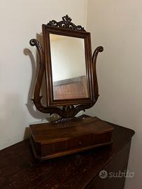 Specchiera d'appoggio