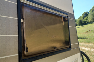 Finestra Seinz 900x55 bronzo