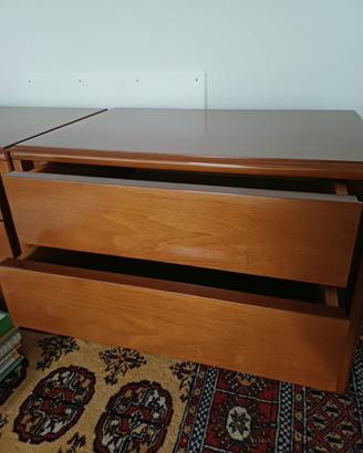 comodini in noce