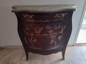 mobile dipinto a mano