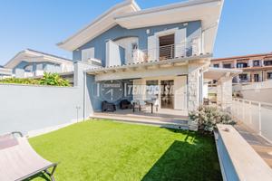 Anzio - Via Colle Velia - Villa Bifamiliare con gi