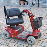 Scooter elettrico per persone disabili