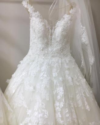 Abito da sposa nuovo