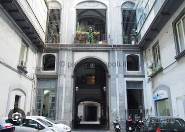 Appartamento super centrale in via Toledo