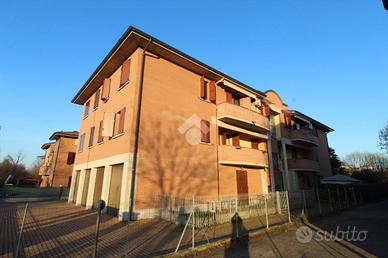 3 LOCALI A BAGNOLO IN PIANO