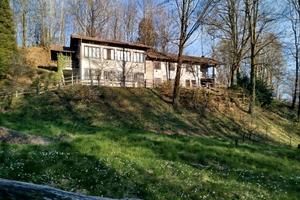Agriturismo con terreno,