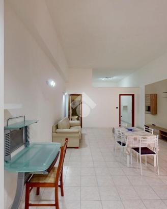 2 LOCALI A BRINDISI