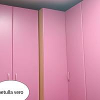 cameretta con letto 