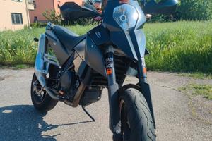 KTM 690 Supermoto - 2007
