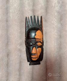maschera africana in ebano da esposizione 