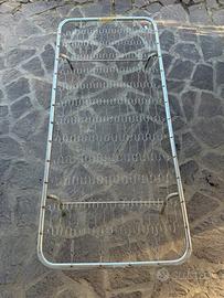 Letto singolo con rete a molle