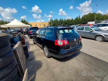 Volkswagen Passat Variant per ricambi.