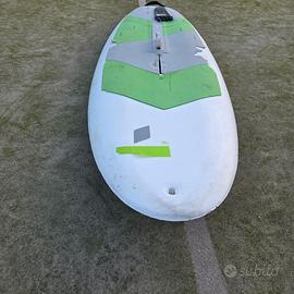 Tavola 160 litri TAHE da windsurf