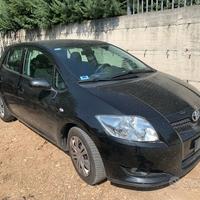 TOYOTA AURIS ricambi usati