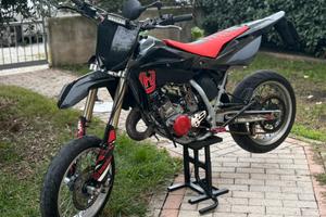 Husqvarna sm 125 ( elaborato)
