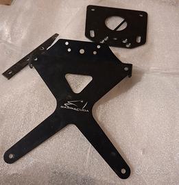 Portatarga universale per moto e scooter