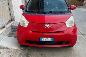 Toyota iQ