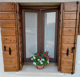 Finestre e scuri alla padovana in legno massello