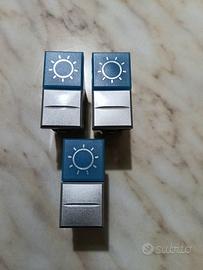 Pulsanti assiali luce scale bTicino axolute