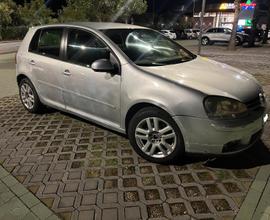 Volkswagen Golf V 2.0 TDI 140 Cv 16V 5p. 5' serie