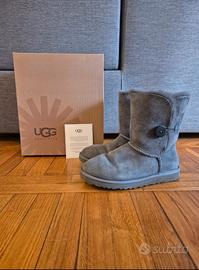 Stivali UGG originali colore grigio