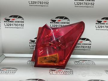 Faro fanale stop posteriore destra dx toyota auris