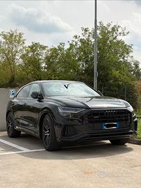 Audi Q8 TDI 3.0 V6 286CV B&O - Tetto - Cerchi 22