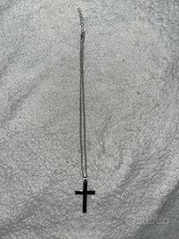 Collana con crocifisso in argento