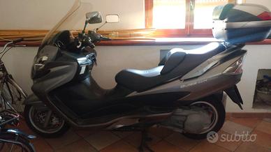 Suzuki Burgman 400 