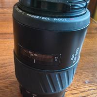 Teleobiettivo Minolta 100-300 mm.