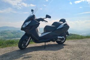 Scooter 400 - completamente tagliandato a nuovo!