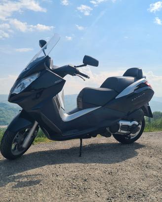 Scooter 400 - completamente tagliandato a nuovo!