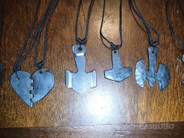 Collane forgiate a mano