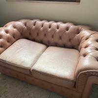 Coppia di Divani cesterfield rosa vintage