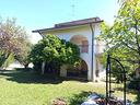 villa-di-550-m²-con-piu-di-5-locali-e-box-auto-dop