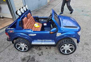 Automobile elettrica Ford Ranger 4x4 azzurra bamb
