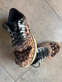 Sneacher da donna taglia 38