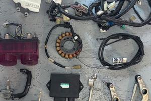 Yamaha R1 (98/99) - Ricambi vari