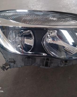 Fanale anteriore dx Mercedes GLA  A 156 906 12 00