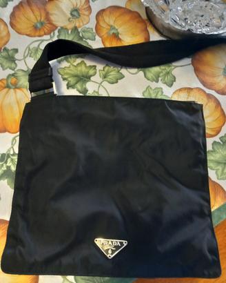 Borsa piatta a tracolla 