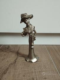 Peltro cesellato a mano