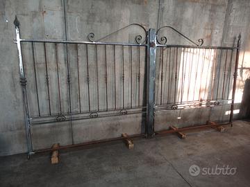 Cancello in ferro naturale di 330 x 160 h