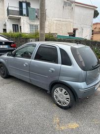 Opel corsa benzina