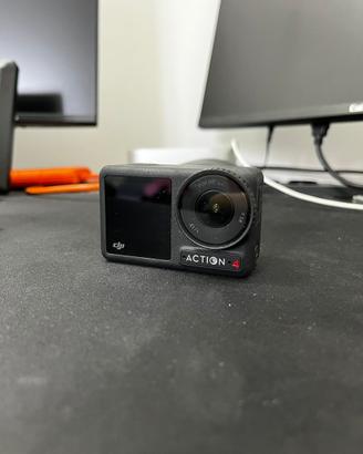DJI Osmo Action 4 Combo
