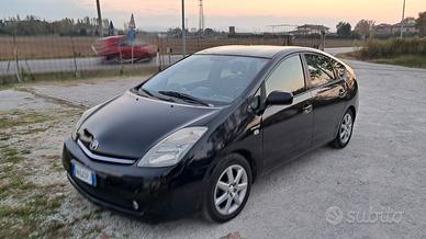Toyota Prius 1.5i 16V x Commercianti